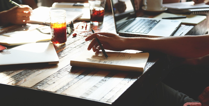 Price-to-Book (P/B) Ratio Explained: Formula, Examples, and Why It Matters for Investors