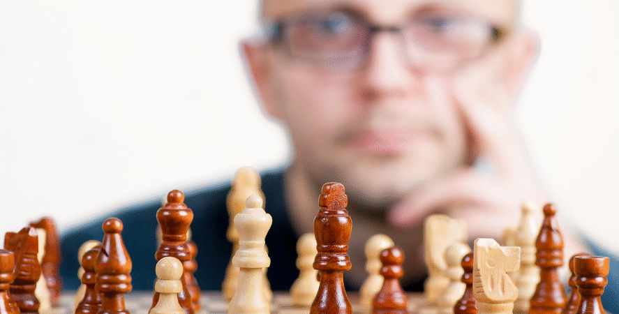 Mastering Critical Thinking at Work: How the RED Model Transforms Decisions and Leadership