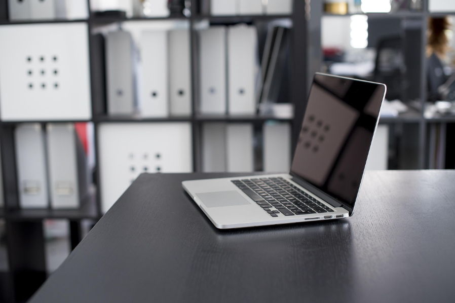 Fragmentation in Business: Meaning, Advantages, Disadvantages, and Industry Examples