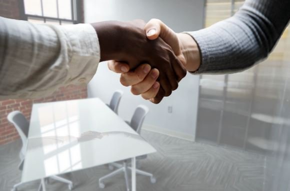 What Retail Lenders Really Do: How Consumer Credit Works, Who Provides It, and Why It Matters in Today’s Financial System