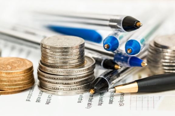 Cash Runway: How Investors and Businesses Measure Financial Survival and Growth Potential